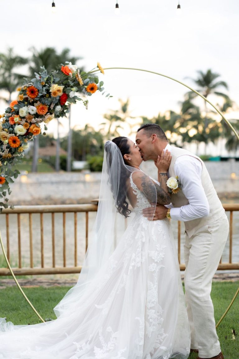 Elopement in Puerto Vallarta at Oscar’s